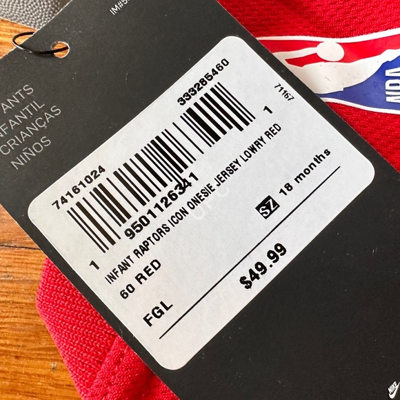 NBA Raptors basketball Lowry onesie - Picture 3 of 3